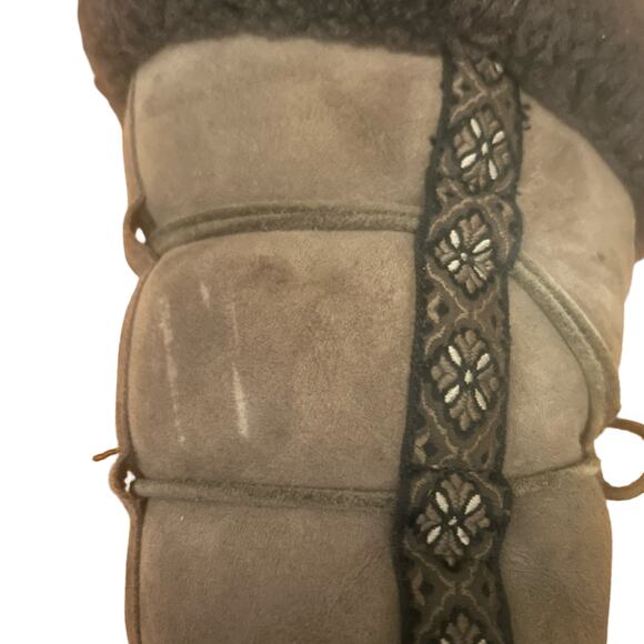 L.L. Bean Signature Shearling Lined Moccasin Boots - Picture 9 of 11